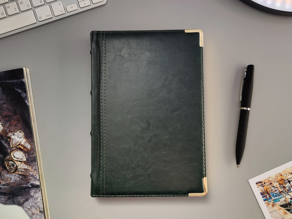 Ежедневник А5 полудатированный Boss, зеленый-11