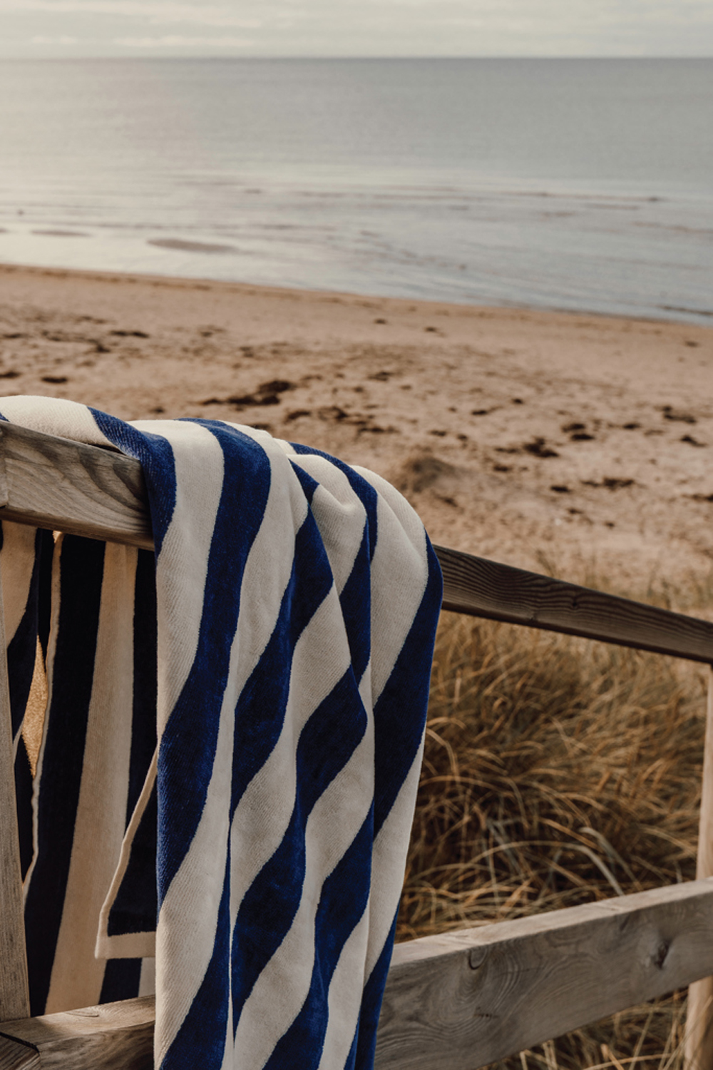 Пляжное полотенце VINGA Lagoa GRS-1