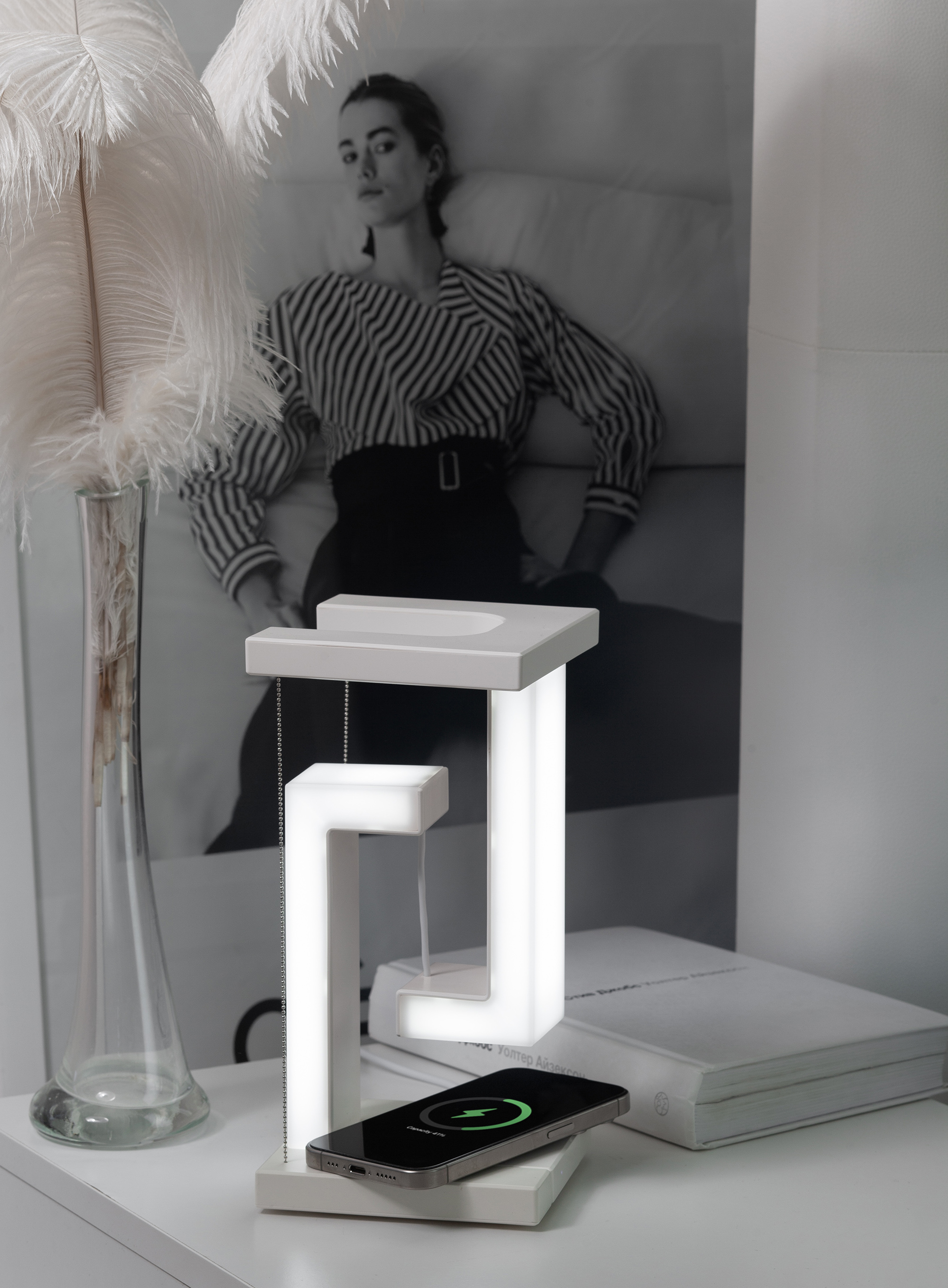 Левитирующая настольная лампа "Twin" с функцией беспроводной зарядки-5