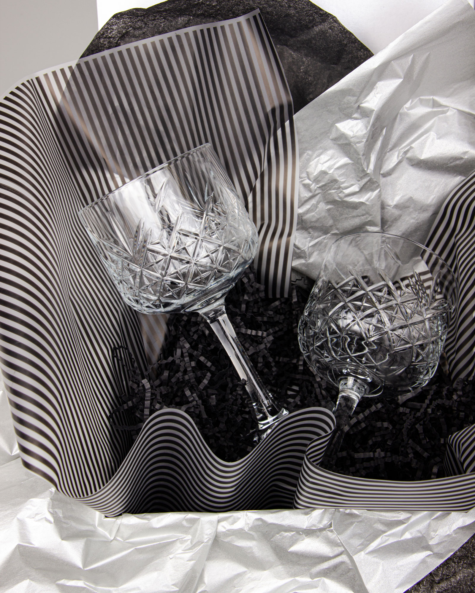 Набор с винными бокалами “Романтический перекресток”-5