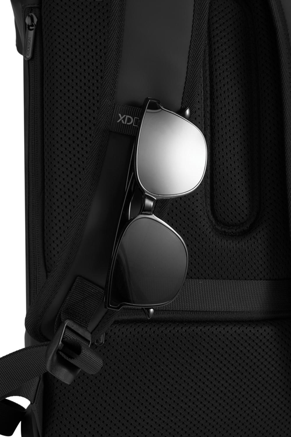 Антикражный водонепроницаемый рюкзак Urban Flap-Top, черный-20