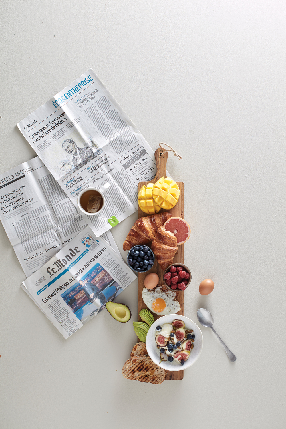 Длинная сервировочная доска VINGA Buscot-5