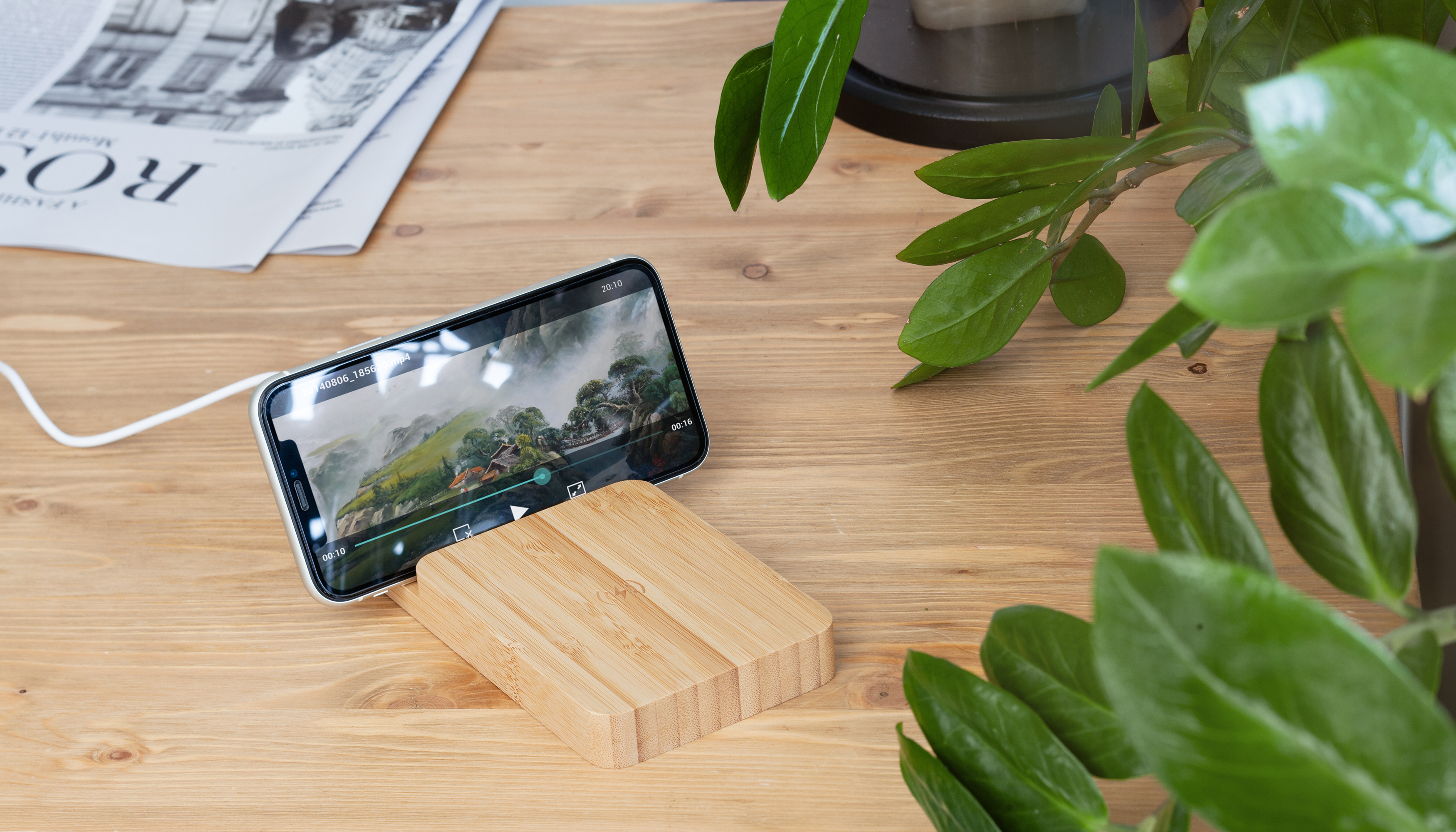 Беспроводное (10W) зарядное устройство "Bamboo Power" 5000 mAh с подставкой под смартфон, бамбук-1