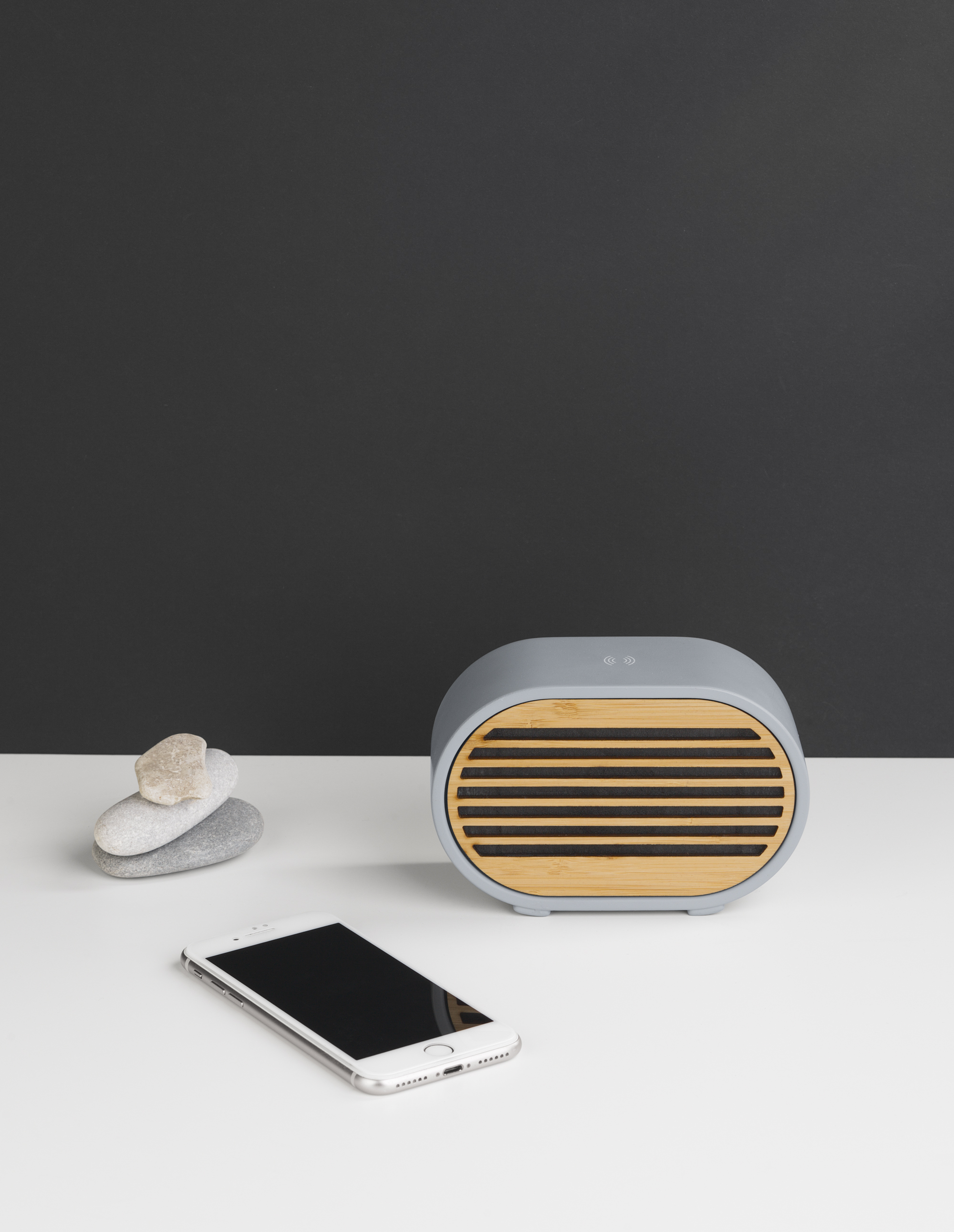 Bluetooth-колонка "Stonehenge" 5Вт с беспроводным зарядным устройством, камень/бамбук-1