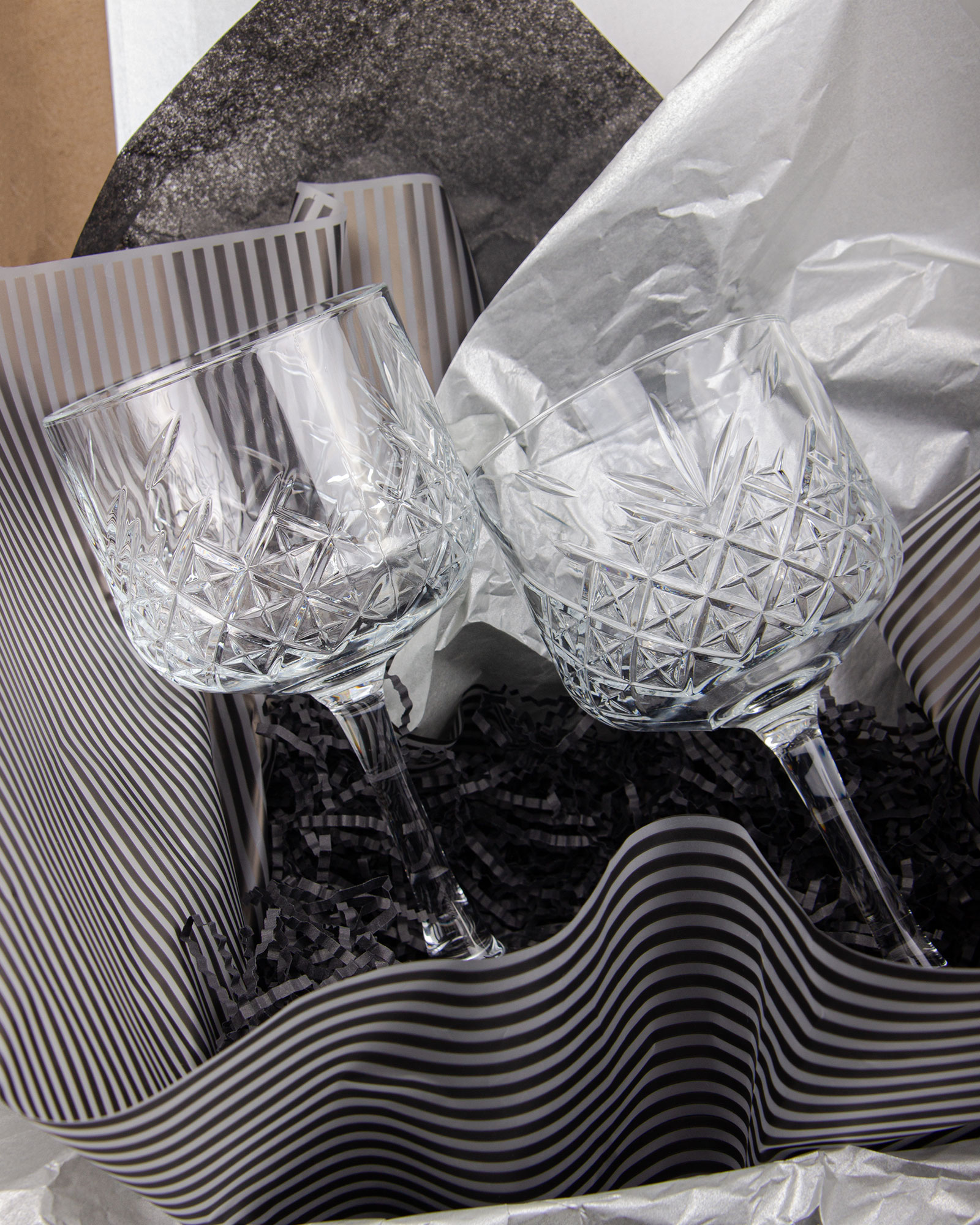 Набор с винными бокалами “Романтический перекресток”-3