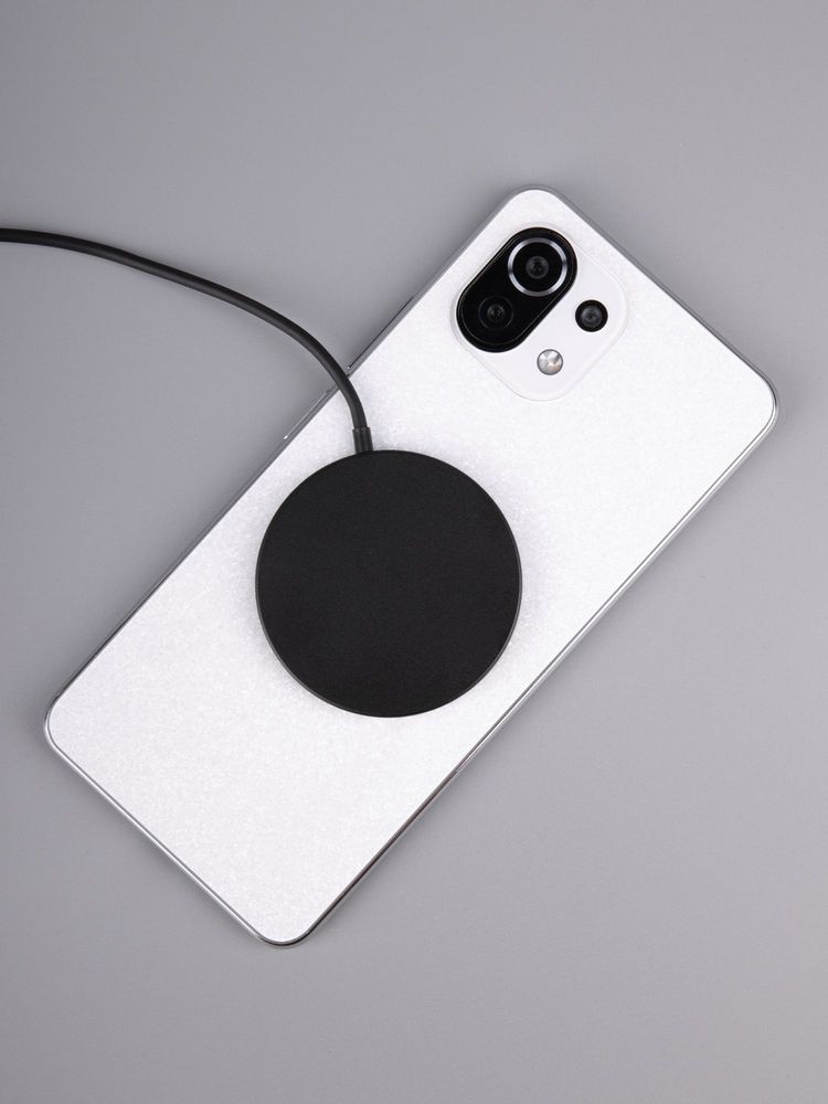 Беспроводное зарядное устройство с магнитами Magmate, черное-3