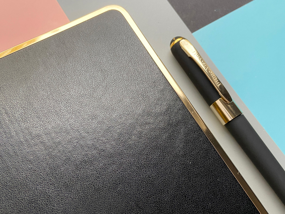 Ежедневник недатированный A5 Chelsea, черный (золотистый кант и срез)-6