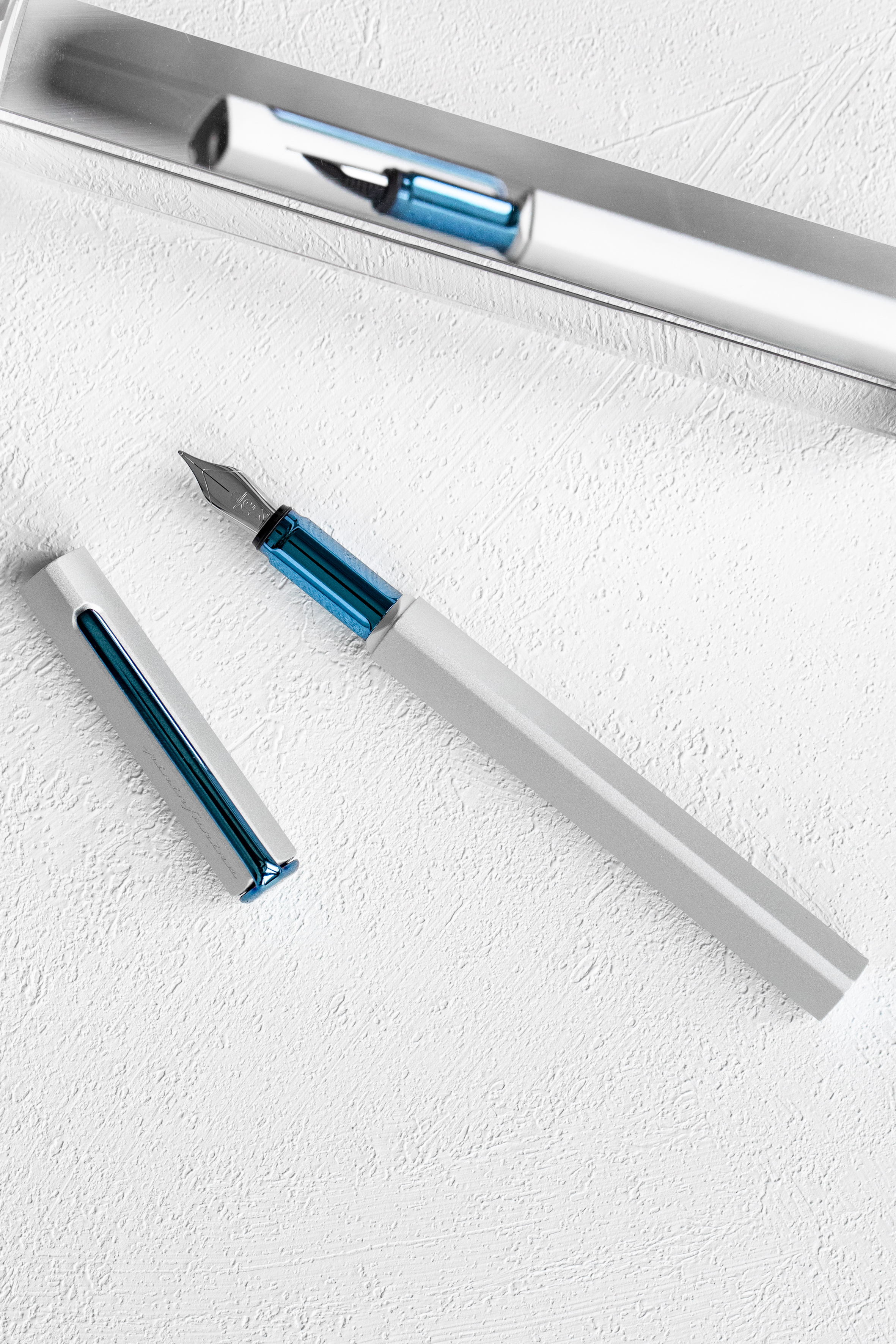 Перьевая ручка Pininfarina PF One SILVER /BLUE-9