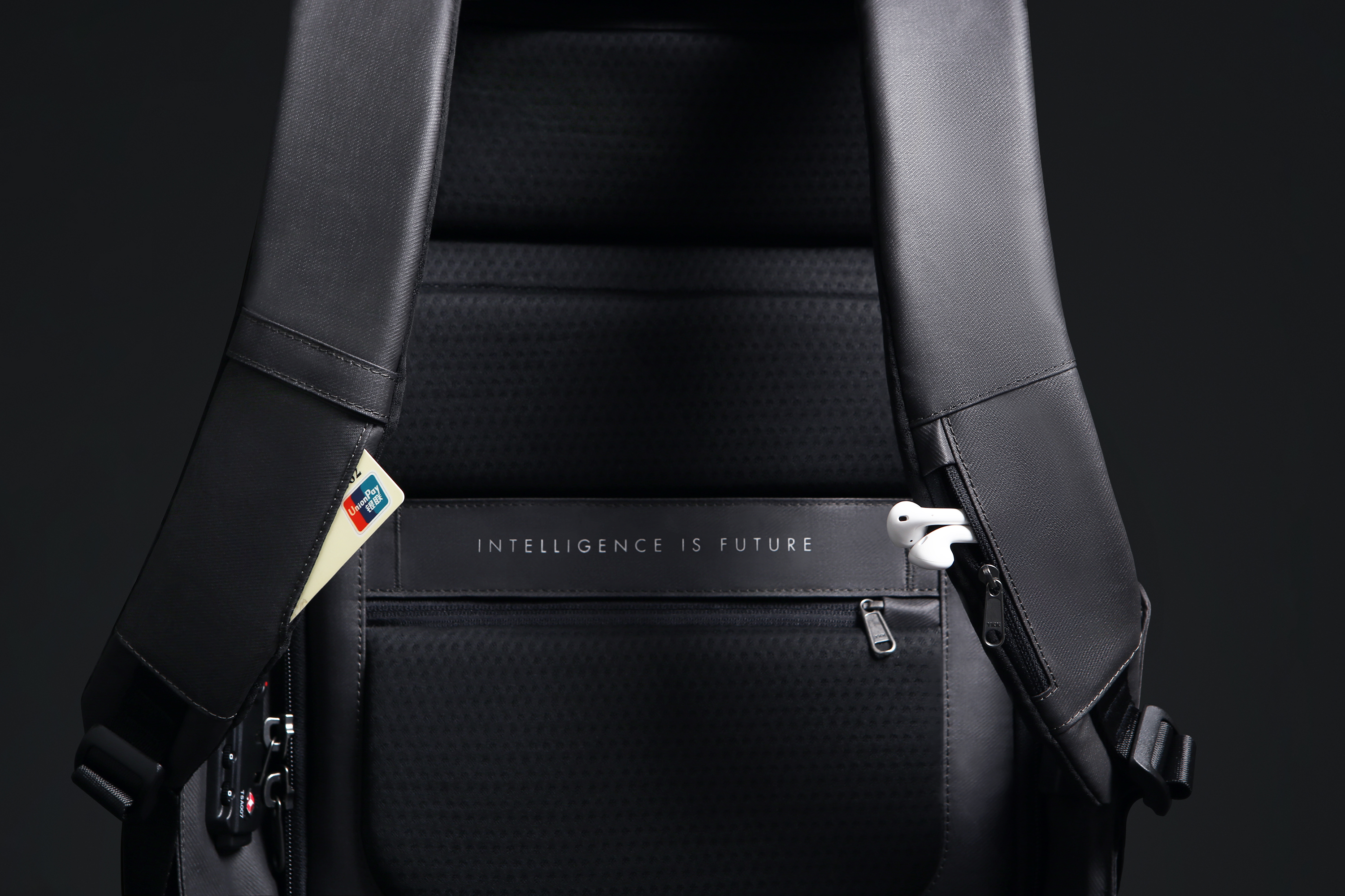 Рюкзак HiPack 43х33х16 см, черный-13