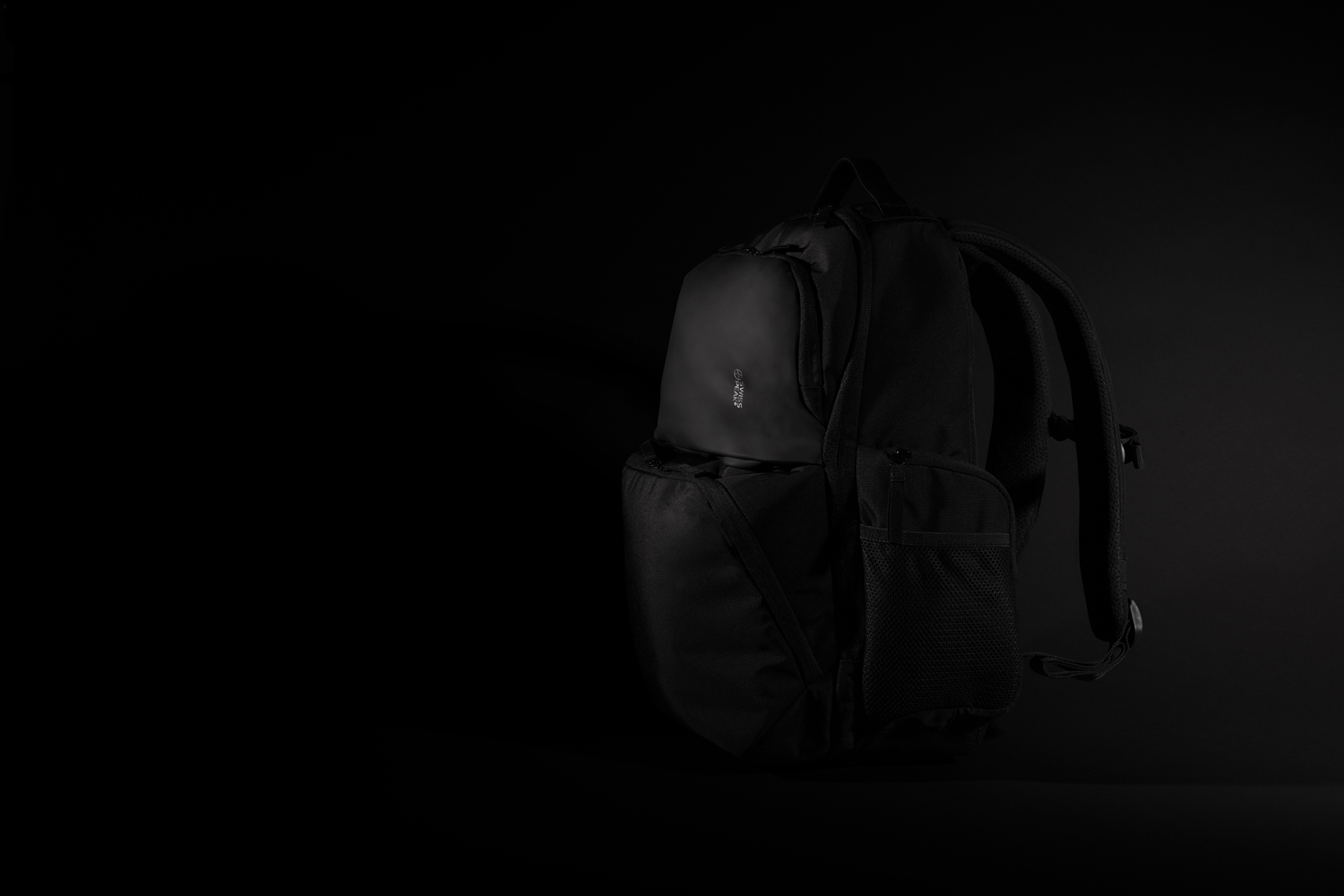 Городской рюкзак Swiss Peak из rPET AWARE™, 15,6"-4