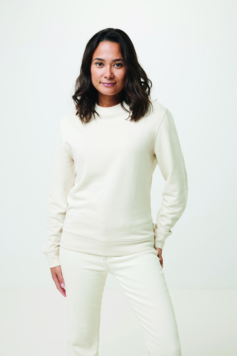 Свитшот Iqoniq Denali из переработанного неокрашенного хлопка, унисекс, 340 г/м²-11