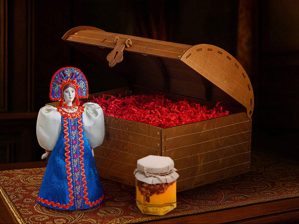 Подарочный набор: кукла фарфоровая, мед, синий-1