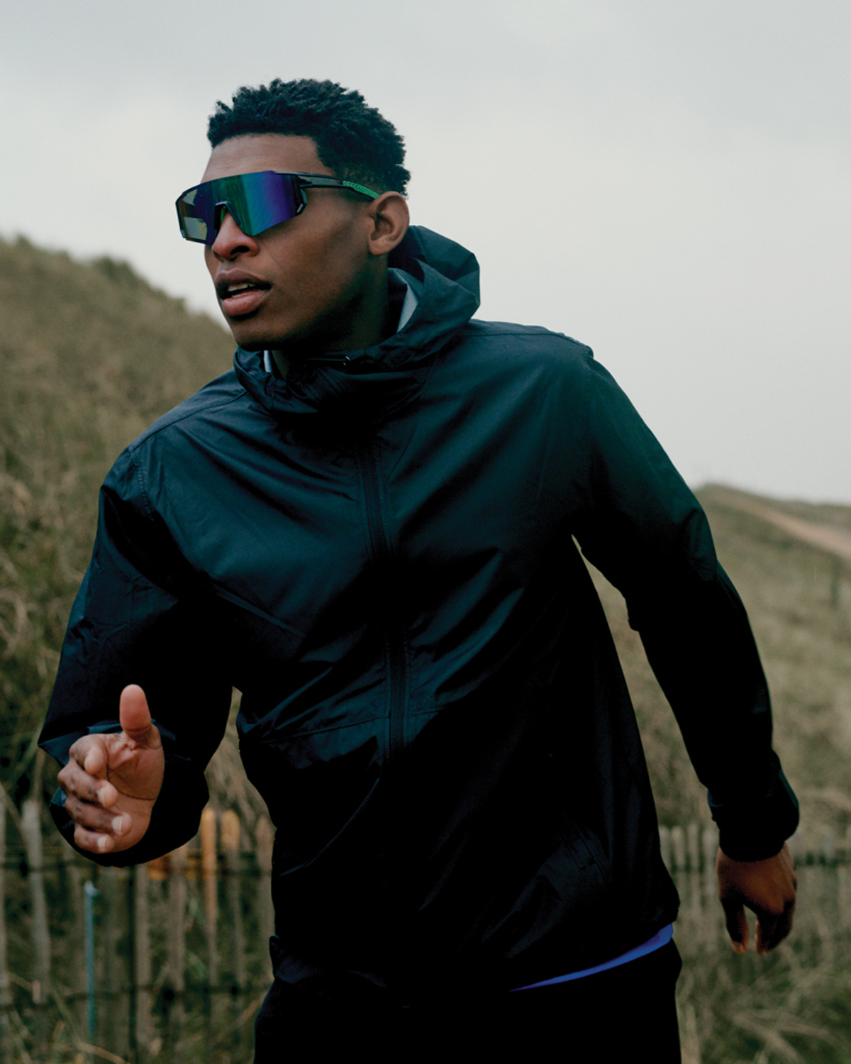 Ветровка Iqoniq Logan из переработанного полиэстера AWARE™, унисекс, 70 г/м²-7