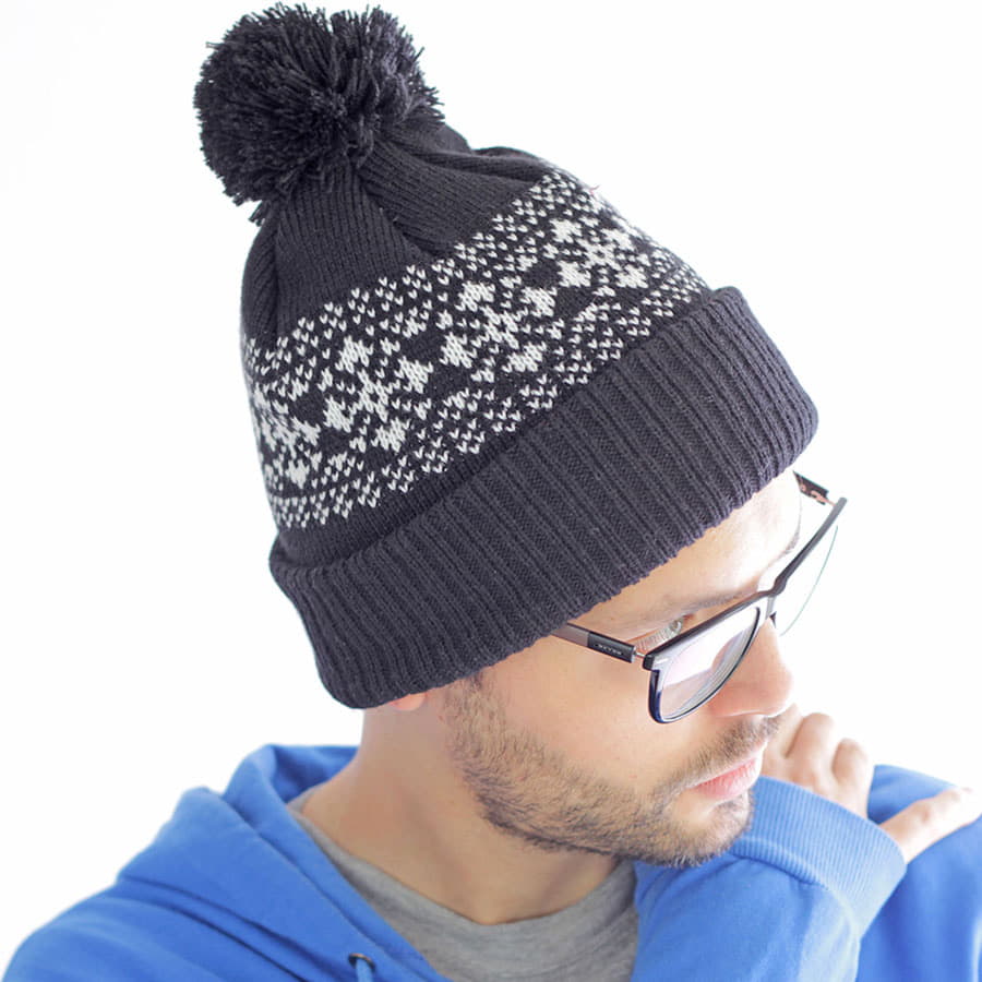 Шапка вязаная с снежинками и помпоном "FLAKE"_темно-серый,100% акрил , темно-серый-1