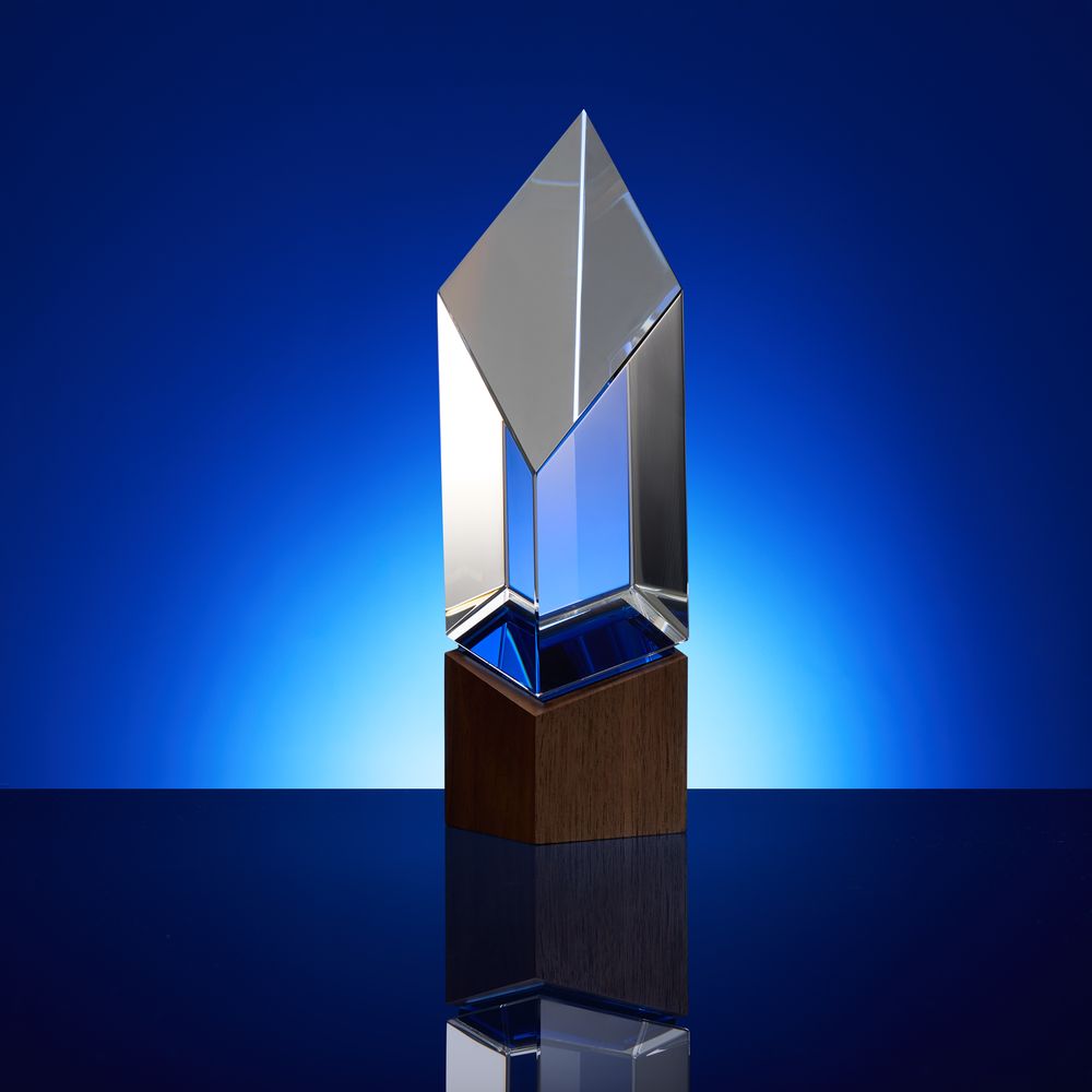 Стела Vincero-1