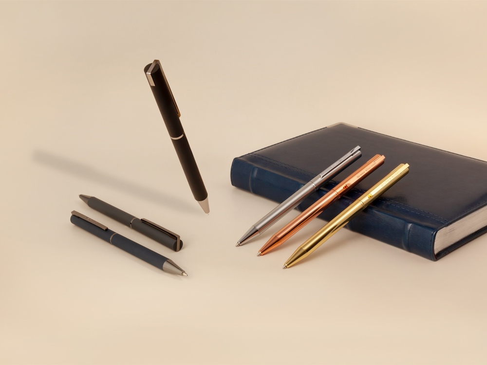 Ручка металлическая шариковая Bergamo, серебристый-6