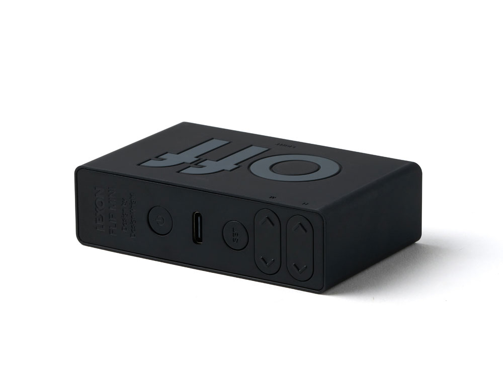 Часы настольные Flip Mini, черный-4