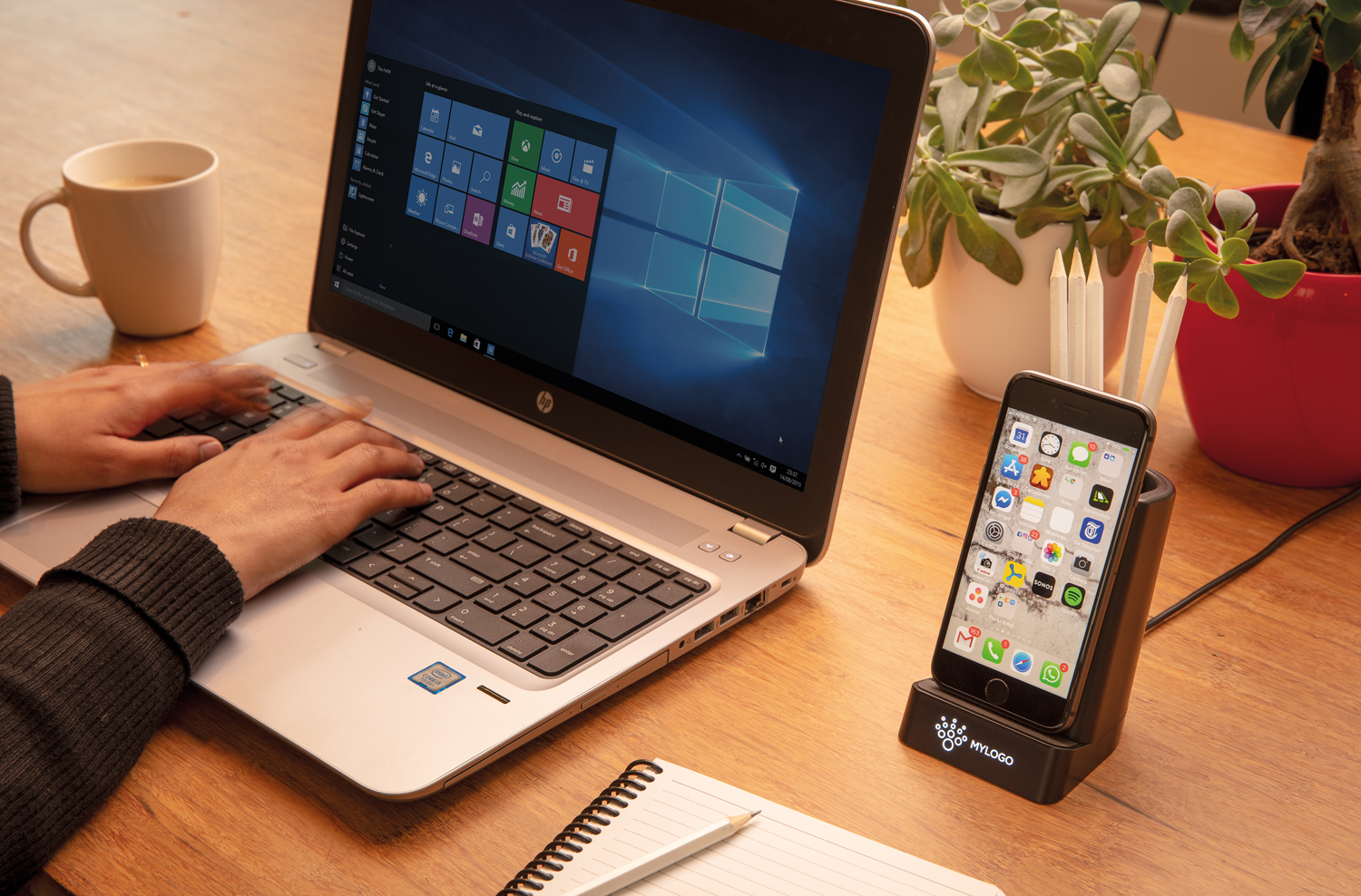 Док-станция Light up для беспроводной зарядки с подставкой для ручек, 5W-3