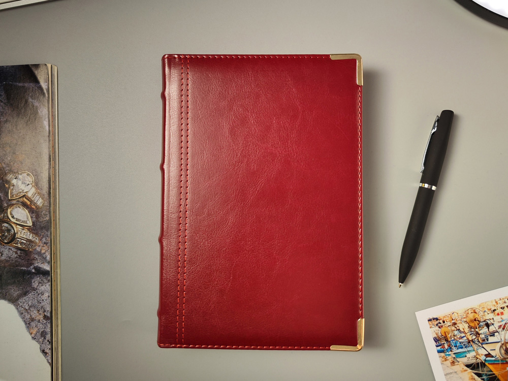 Ежедневник А5 полудатированный Boss, бордовый-11