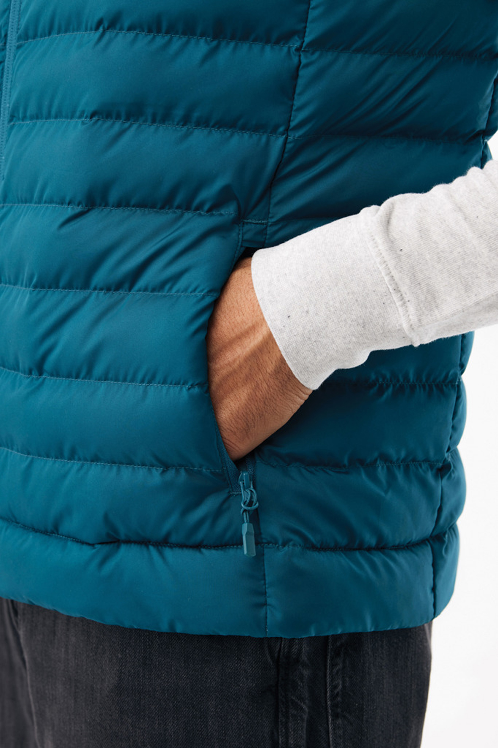 Мужской стеганый жилет Iqoniq Meru из переработанного полиэстера AWARE™, 70 г/м-7