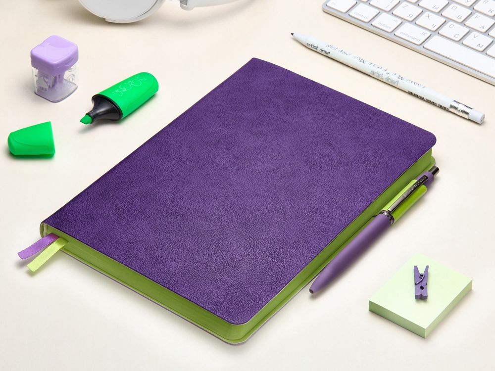 Ежедневник А5 датированный Boston 2026, фиолетовый с салатовым обрезом-11