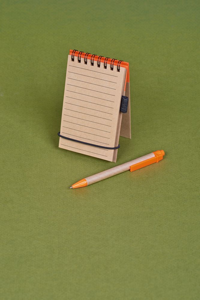 Блокнот на кольцах Eco Note с ручкой, черный-5