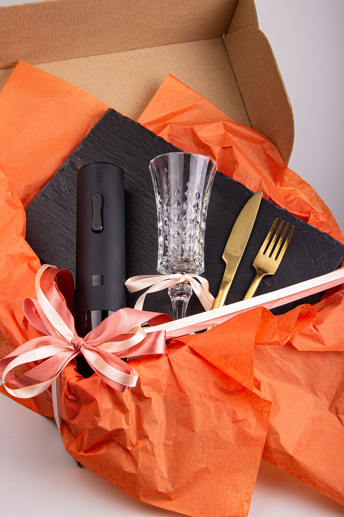 Набор “Macho sentimental" с блюдом из сланца, штопором и винным бокалом -0