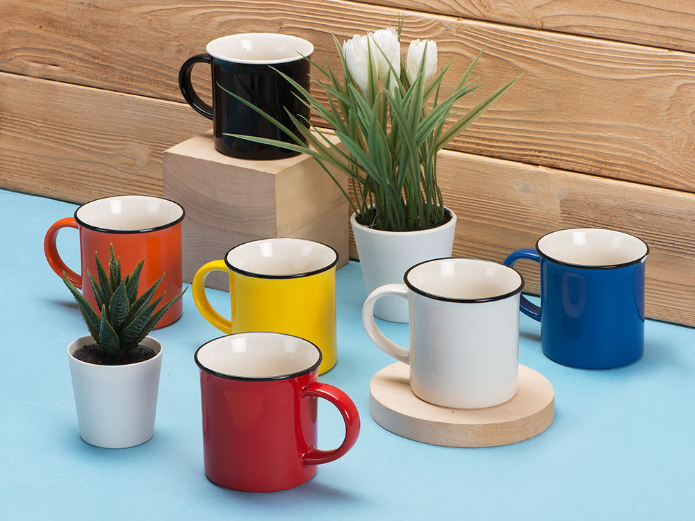 Кружка Countryside S с черным ободком, белая внутри, цветная снаружи, красный-2