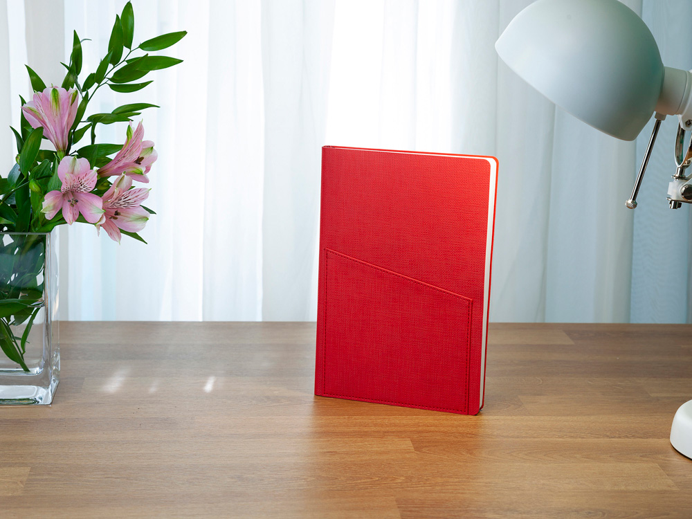 Ежедневник недатированный А5 Barcelona, красный-9