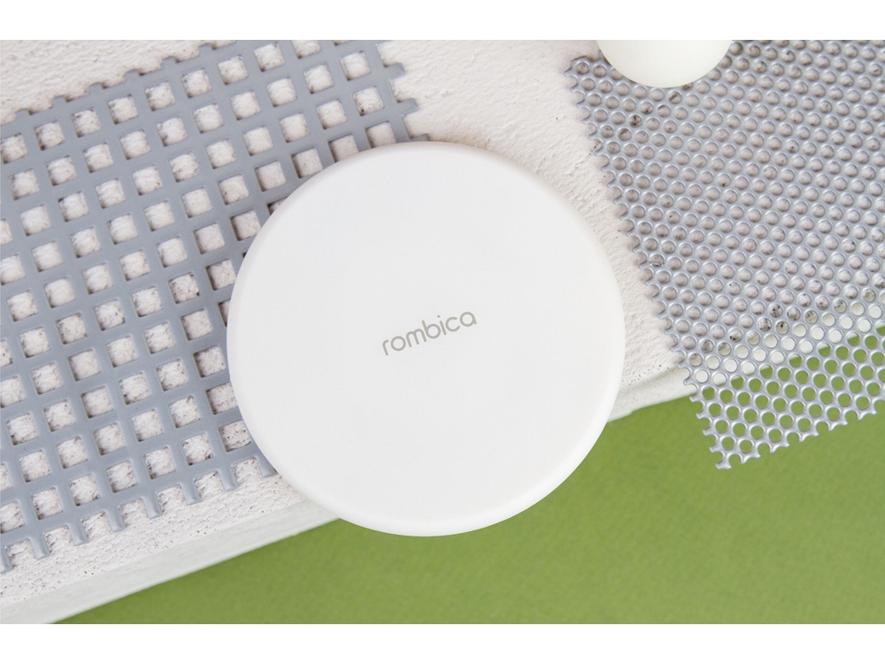 Беспроводное зарядное устройство Rombica NEO Q1W Quick, белый-13