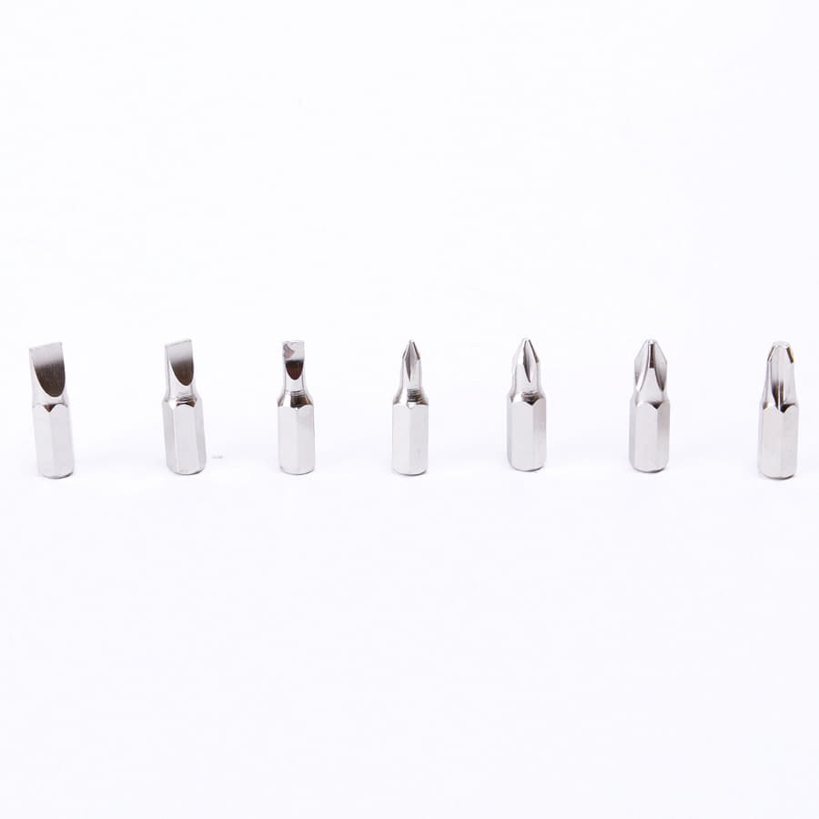 Отвертка реверсивная  "Трещотка" с набором из  7-ми насадок, серый-1