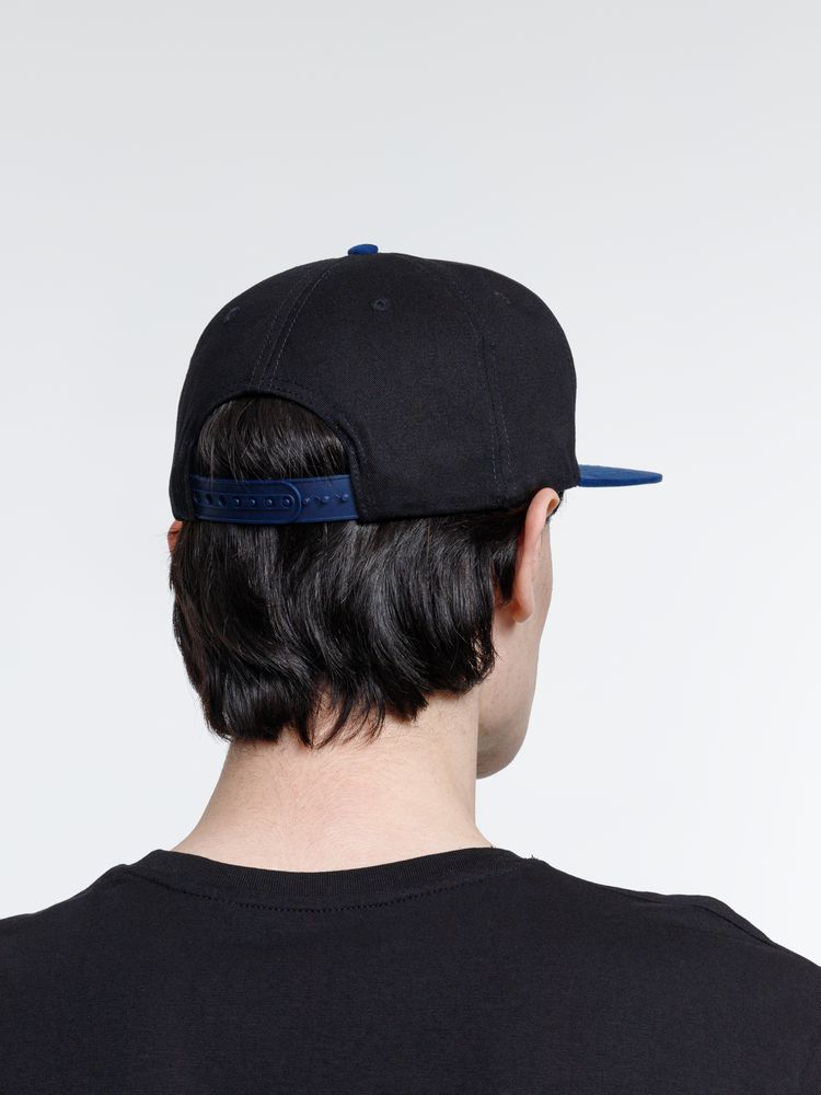 Бейсболка Foreside с прямым козырьком, черная с синим-3
