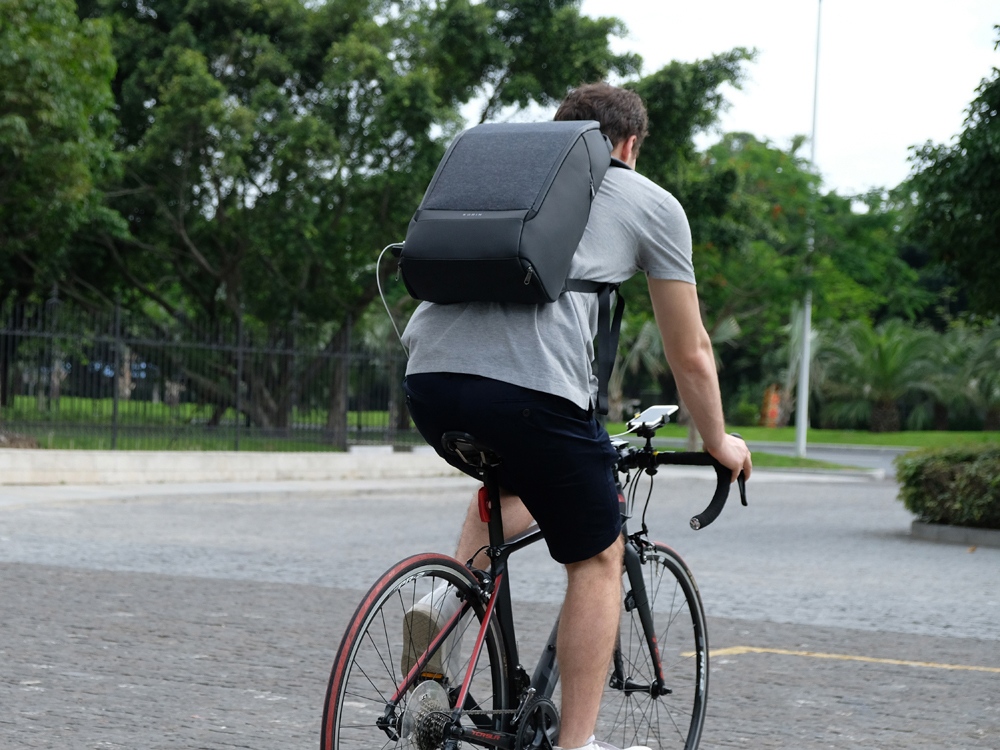 Антикражный рюкзак FlexPackPro для ноутбука 15.6, серый/черный-17