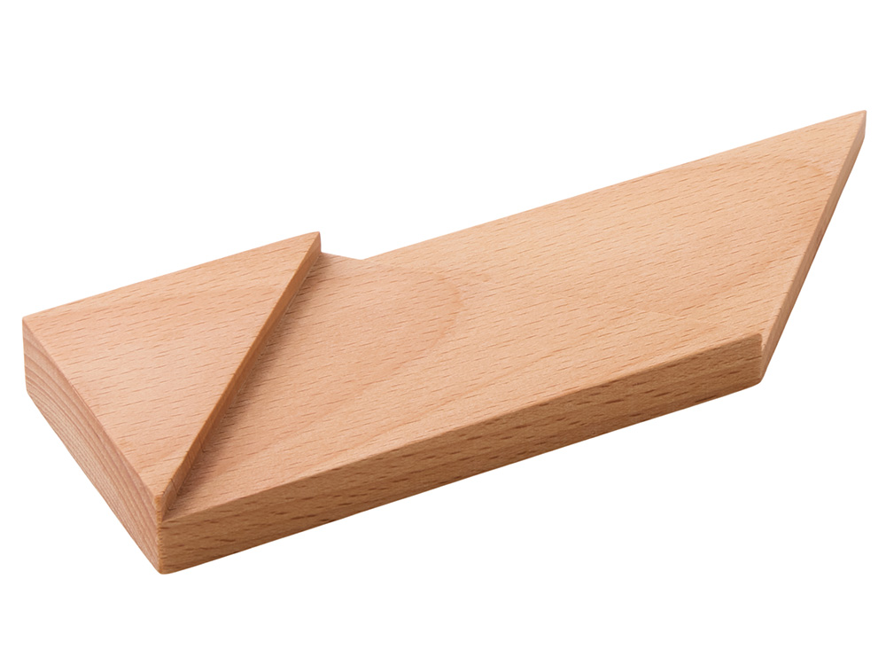 Награда из бука Monolith-3