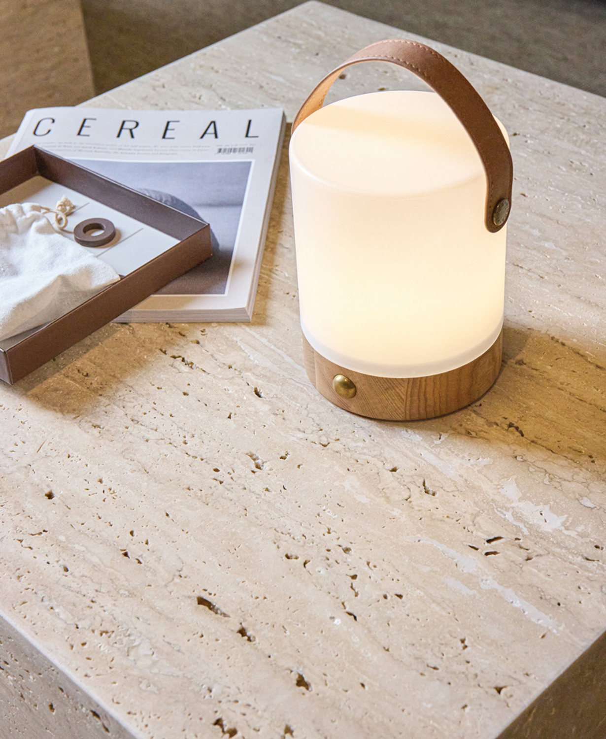 Настольная лампа VINGA Narni из переработанного ABS RCS-2