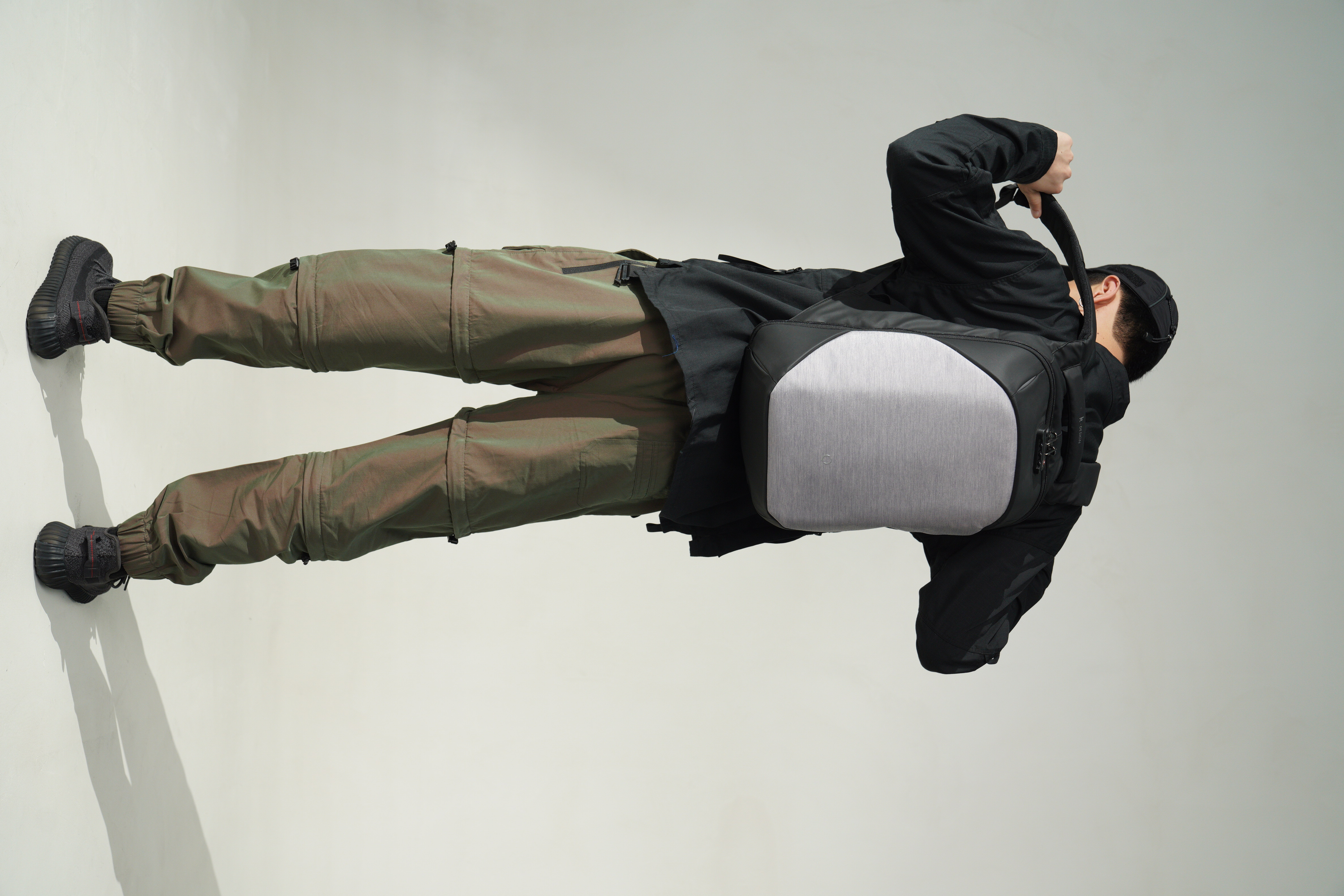 Рюкзак ClickPack 46х34х16 см, черный/серый-17