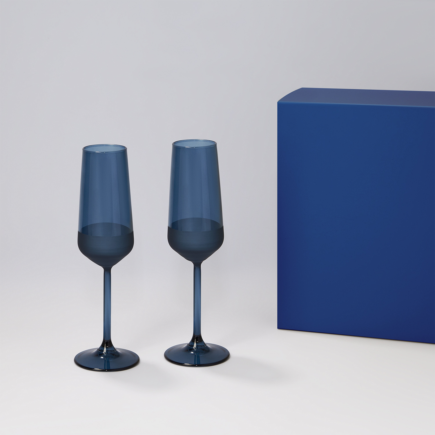 Подарочный набор 2 бокала для шампанского Сапфир (Sapphire) в синей коробке-0