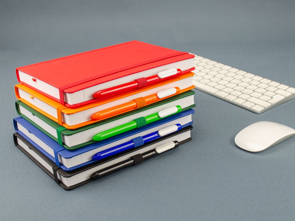 Ежедневник Favor, недатированный, черный-4