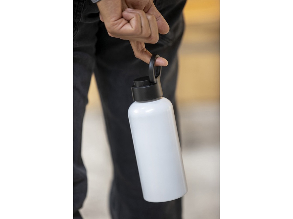 Trinity бутылка для воды из переработанного алюминия, сертифицированного согласно RCS, объемом 600 мл, с крышкой из переработ - Navy-6