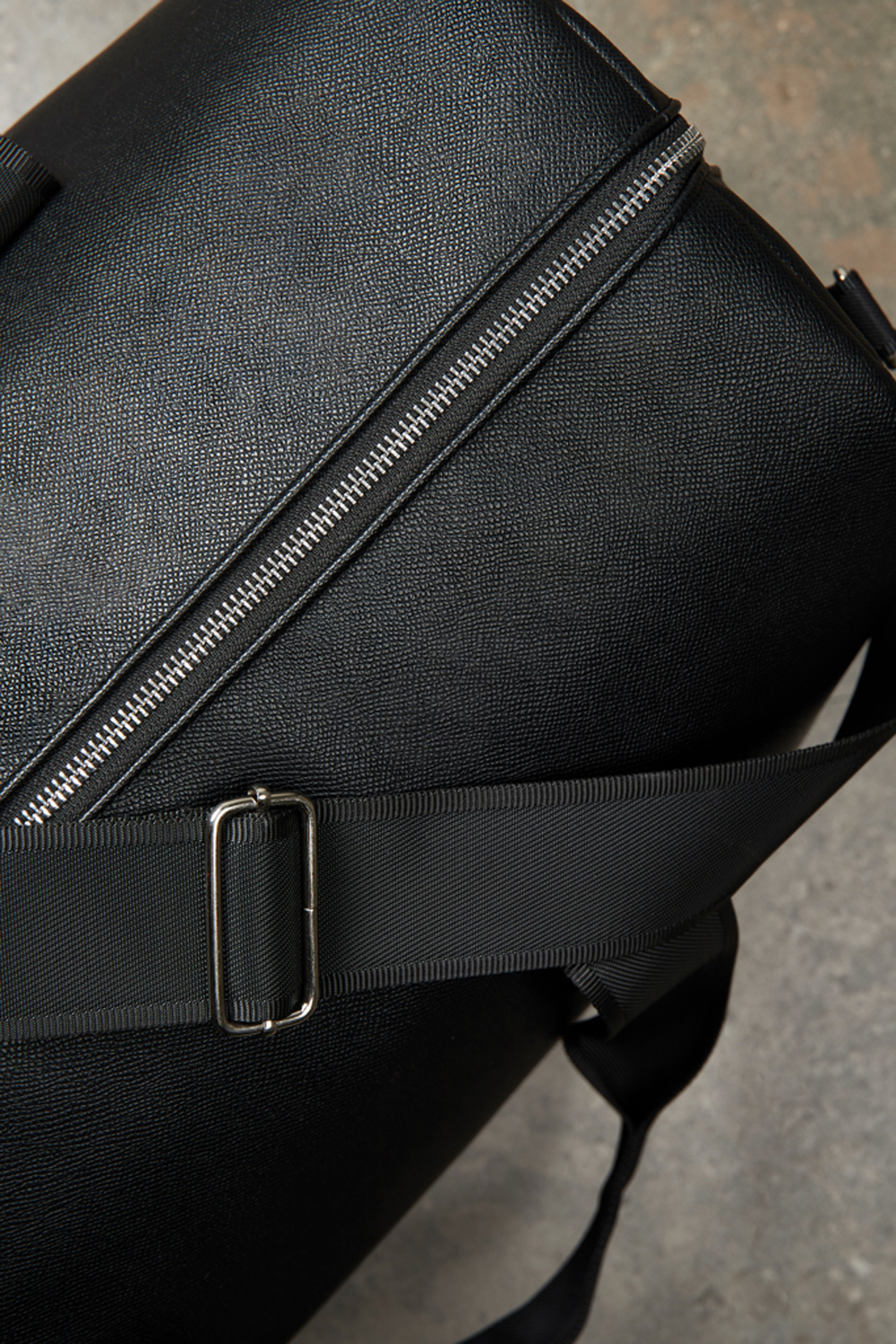 Дорожная сумка VINGA Bermond из переработанного полиуретана RCS-10