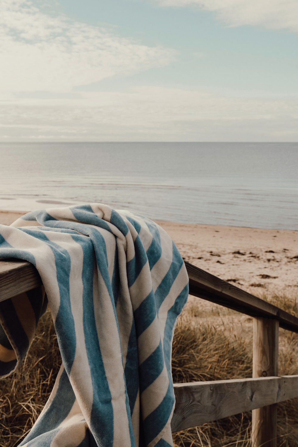 Пляжное полотенце VINGA Lagoa GRS-1