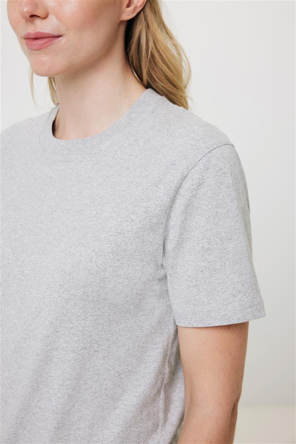 Футболка Iqoniq Manuel из переработанного неокрашенного хлопка, унисекс, 180 г/м²-11