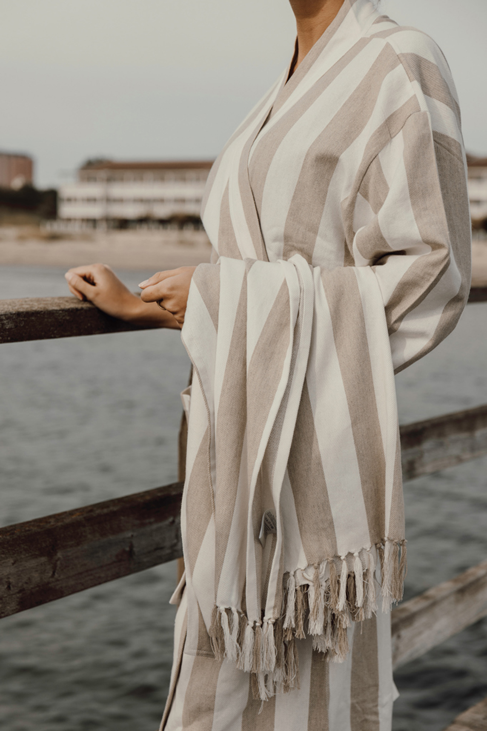 Халат VINGA Ornos из переработанного хлопка GRS, S/M-4