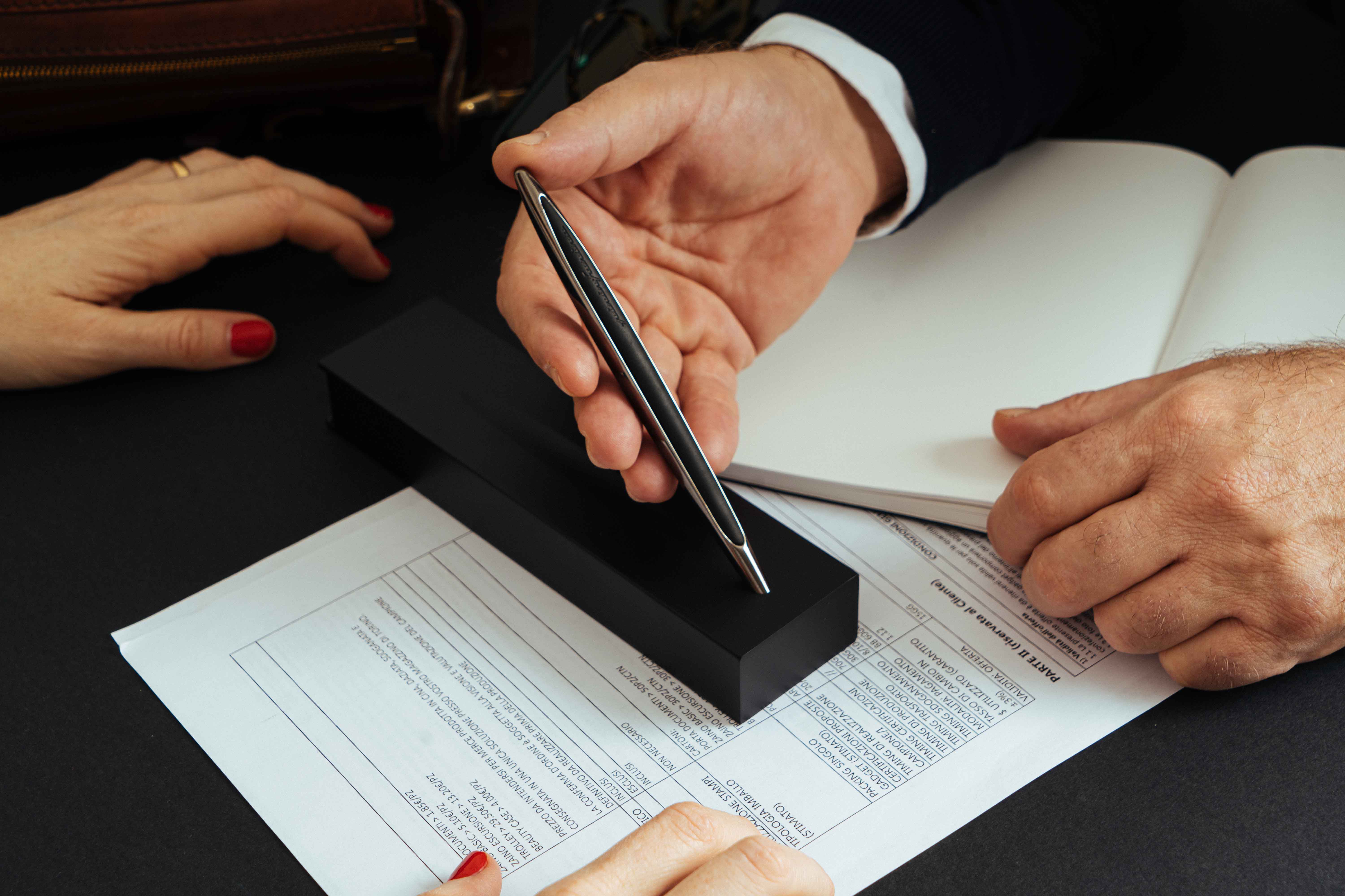 Шариковая ручка Pininfarina Cambiano Black Edition Ink-4