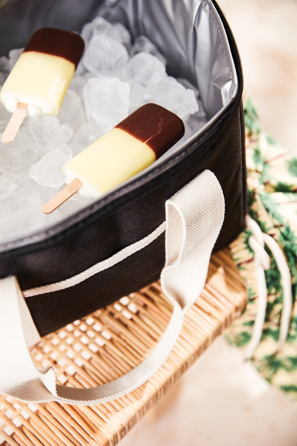 Городская сумка-холодильник VINGA Sortino из rPET-9