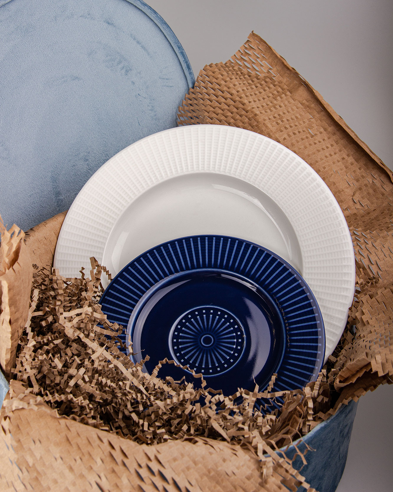 Подарочный набор "Английский люкс" с фарфоровой посудой-3