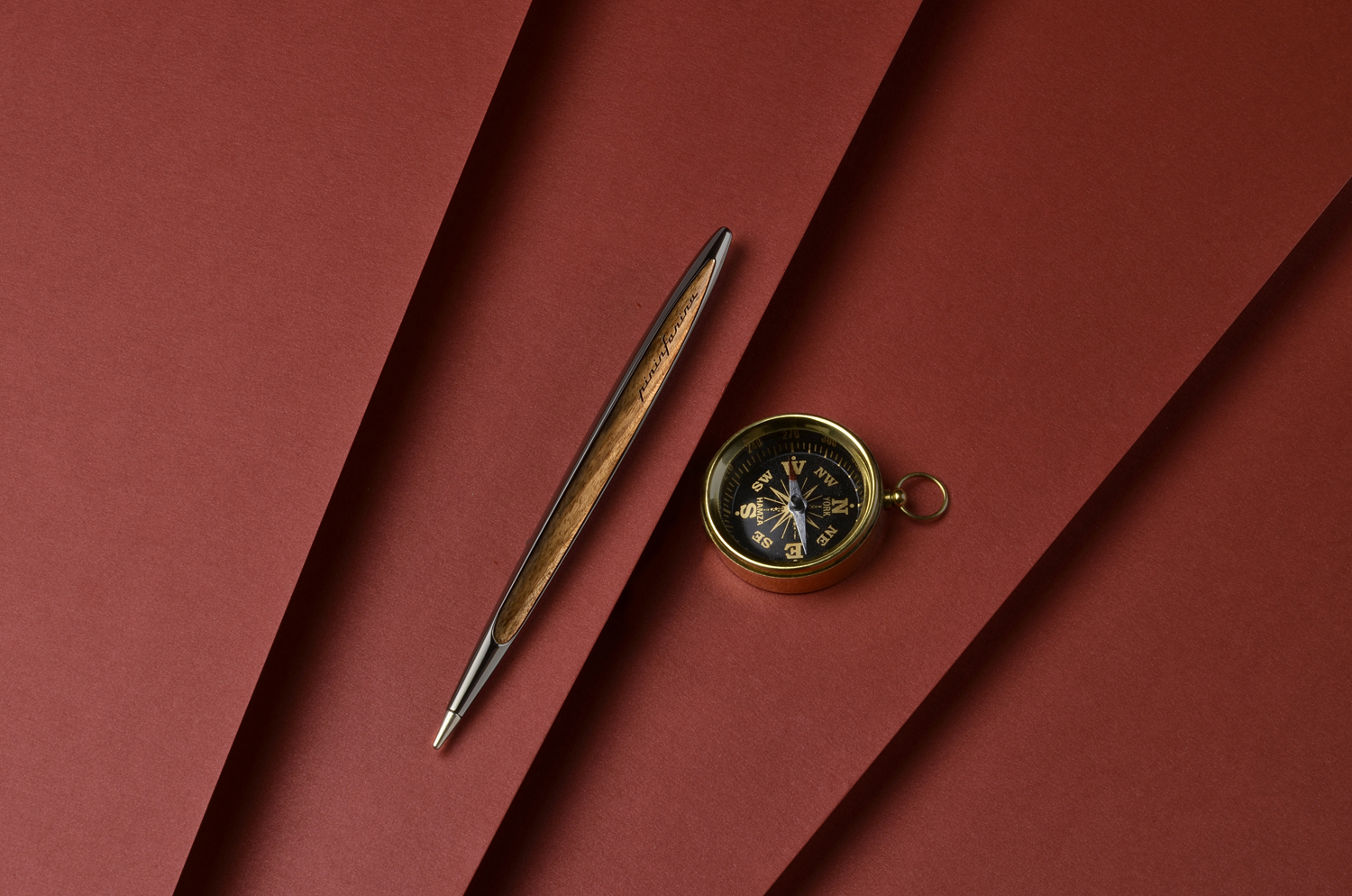 Вечная ручка Pininfarina Cambiano GLOSSY BLACK-10