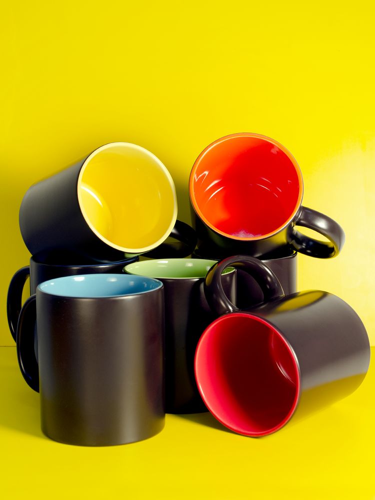 Кружка-хамелеон On Display, матовая, черная с синим-3