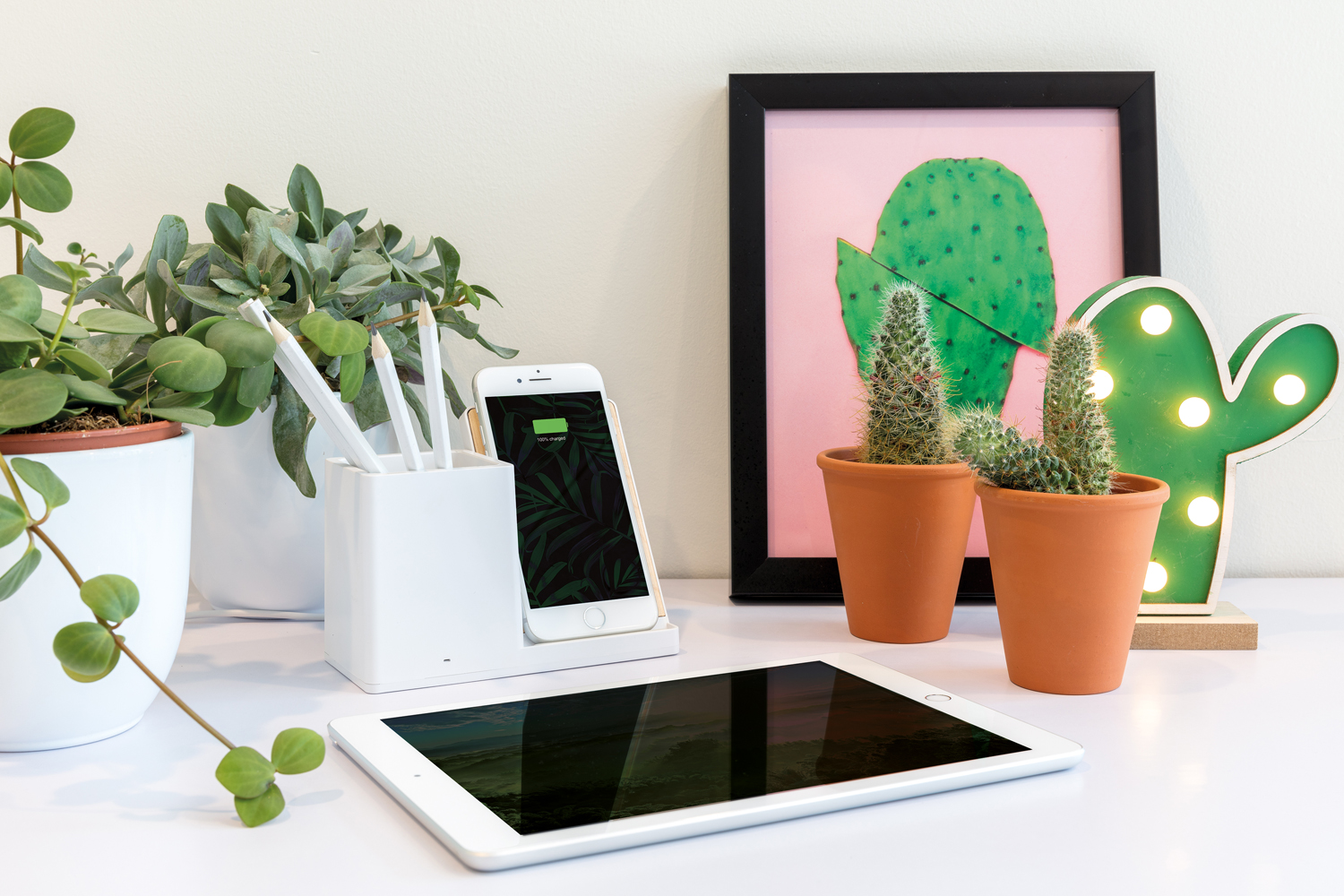 Док-станция Ontario для беспроводной зарядки с подставкой для ручек, 5W-3