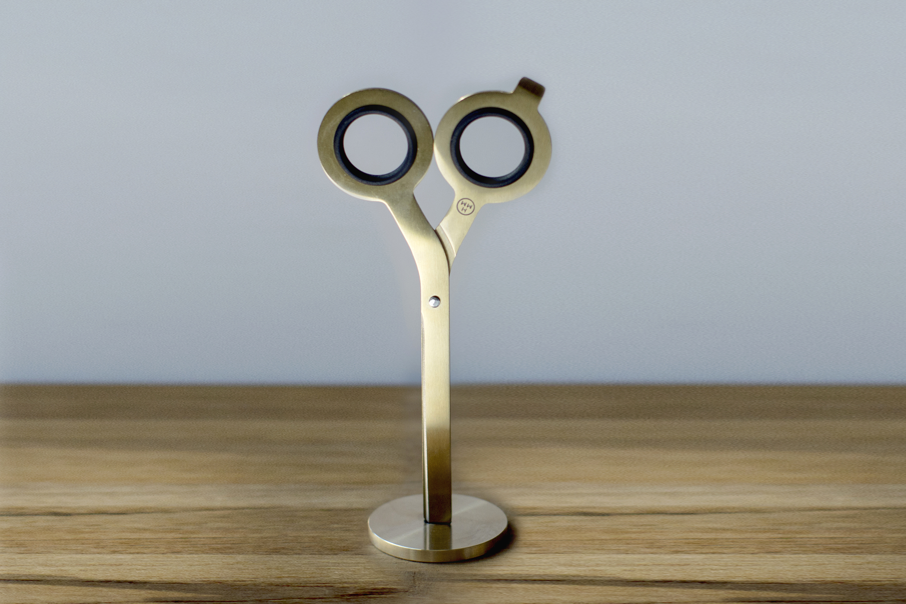 Настольные ножницы на магнитной подставке SCISSORS GOLD золотые-3